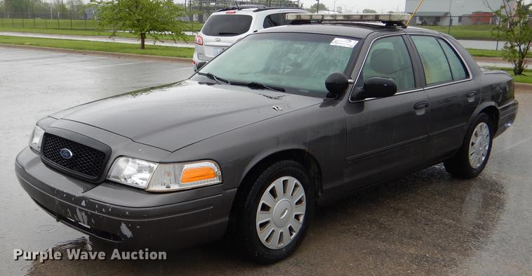 image for item DG1047 2010 Ford Crown Victoria Police Interceptor