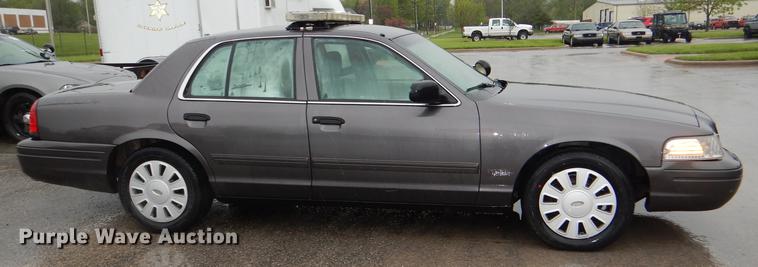 image for item DG1047 2010 Ford Crown Victoria Police Interceptor