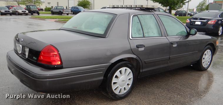 image for item DG1047 2010 Ford Crown Victoria Police Interceptor