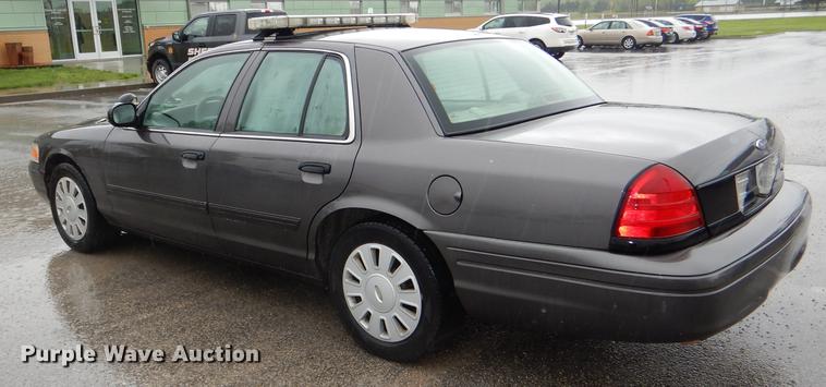 image for item DG1047 2010 Ford Crown Victoria Police Interceptor