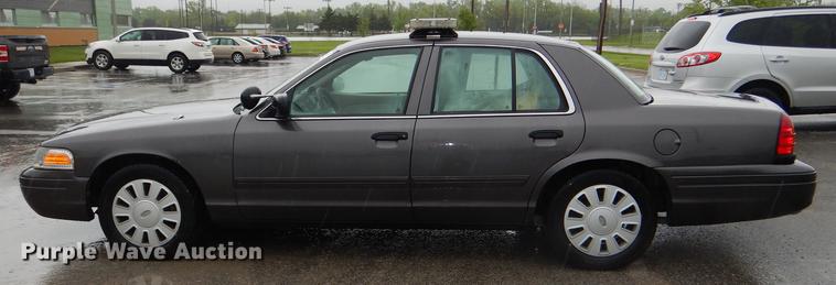 image for item DG1047 2010 Ford Crown Victoria Police Interceptor