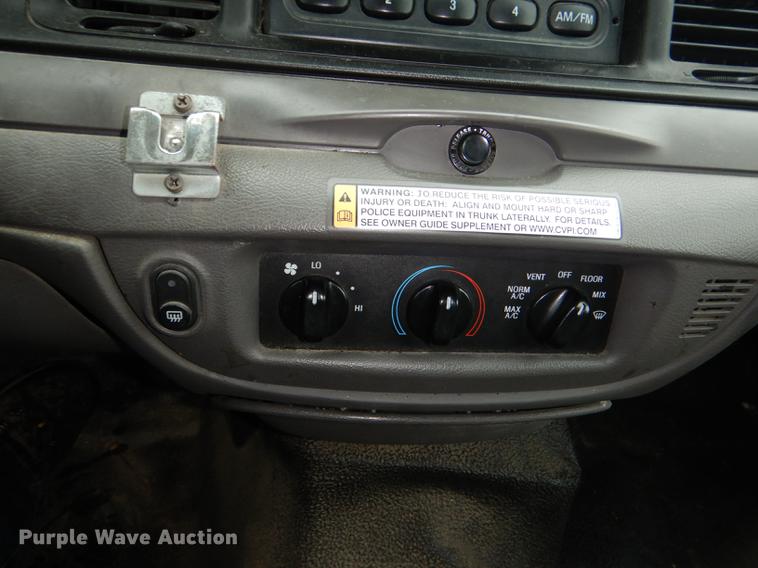 image for item DG1047 2010 Ford Crown Victoria Police Interceptor