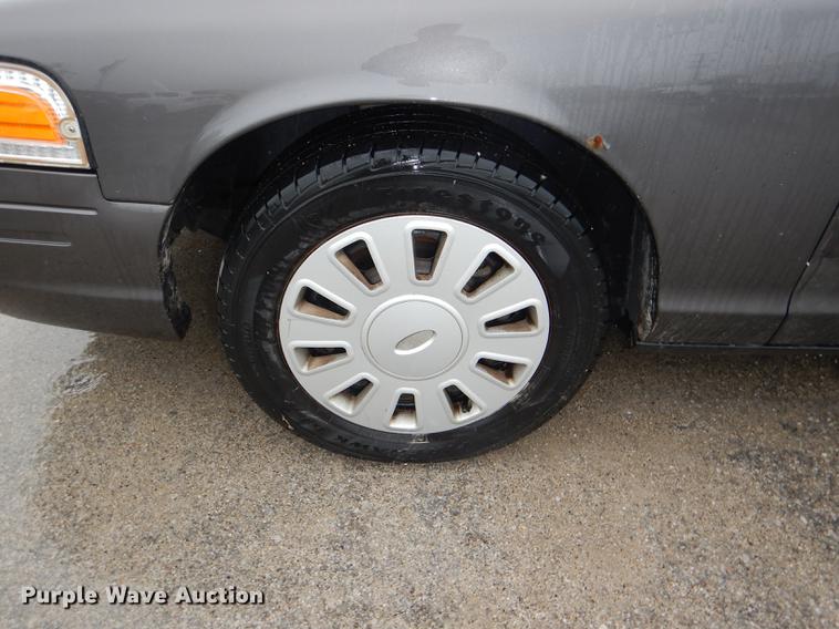 image for item DG1047 2010 Ford Crown Victoria Police Interceptor