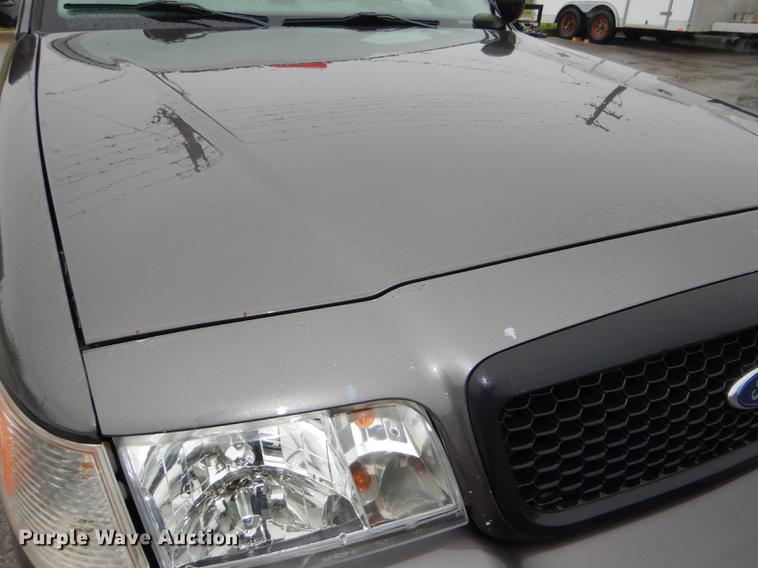 image for item DG1047 2010 Ford Crown Victoria Police Interceptor