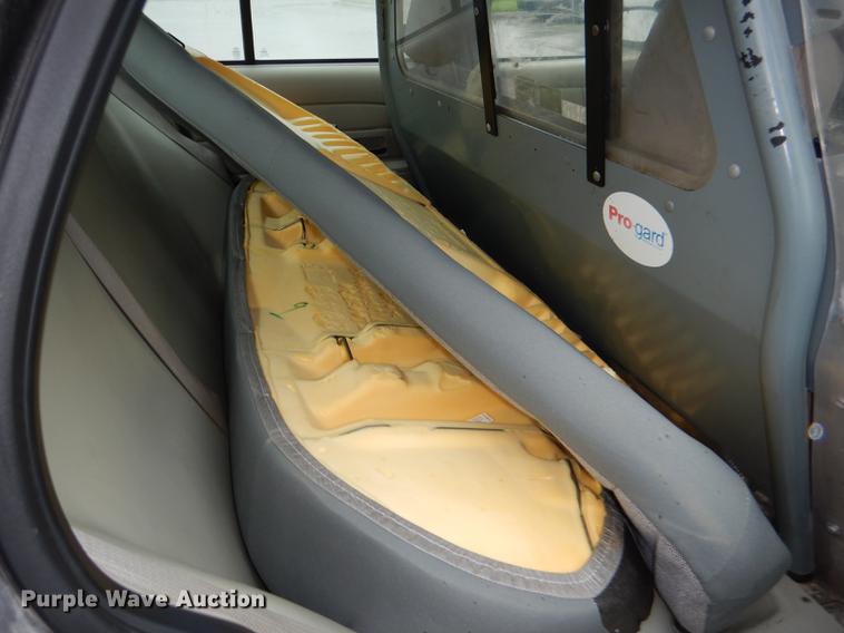 image for item DG1047 2010 Ford Crown Victoria Police Interceptor