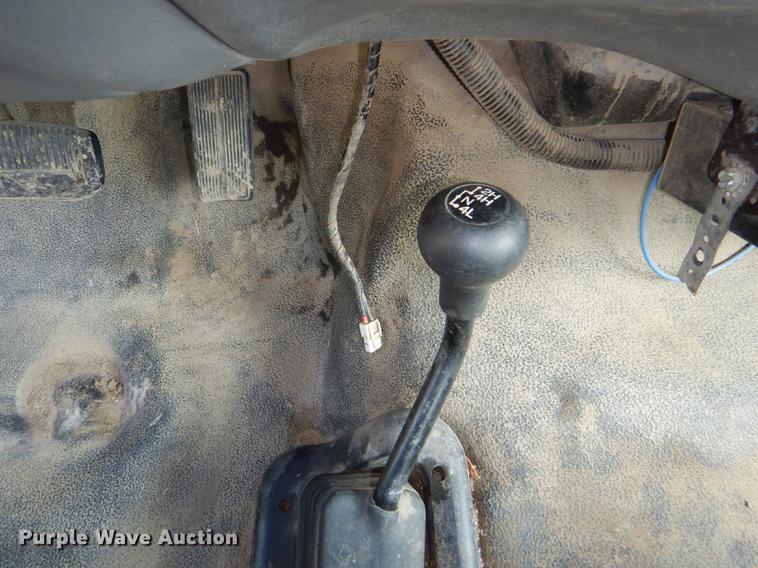 image for item DG1055 2004 Ford F550 Super Duty XL bucket truck