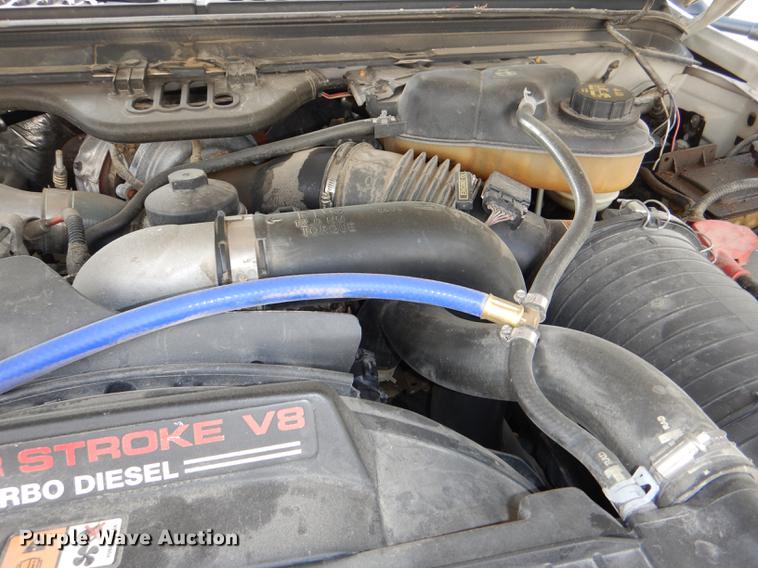 image for item DG1055 2004 Ford F550 Super Duty XL bucket truck