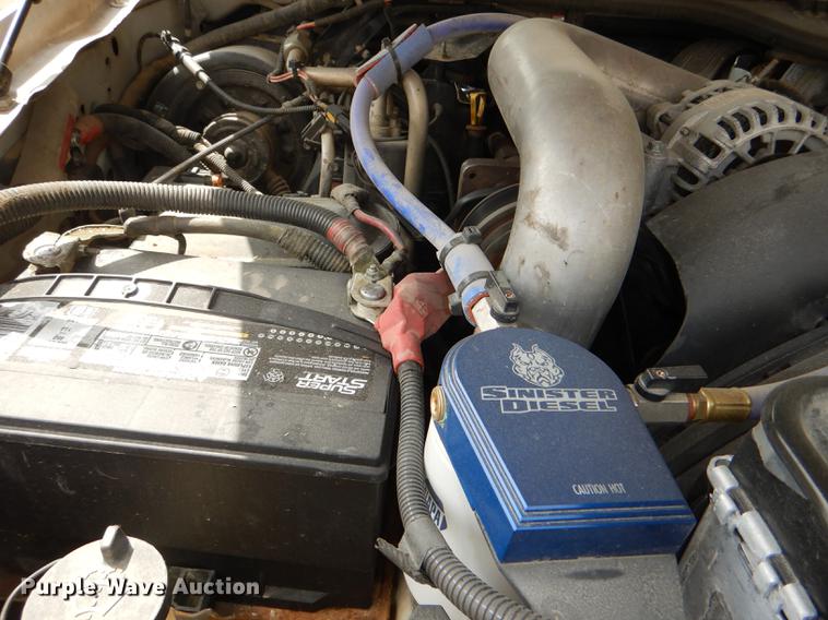 image for item DG1055 2004 Ford F550 Super Duty XL bucket truck