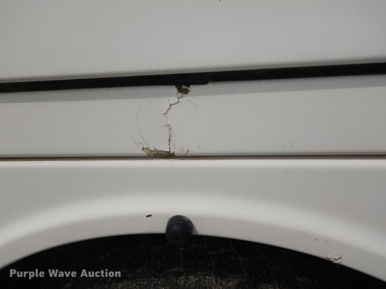 image for item DG1055 2004 Ford F550 Super Duty XL bucket truck