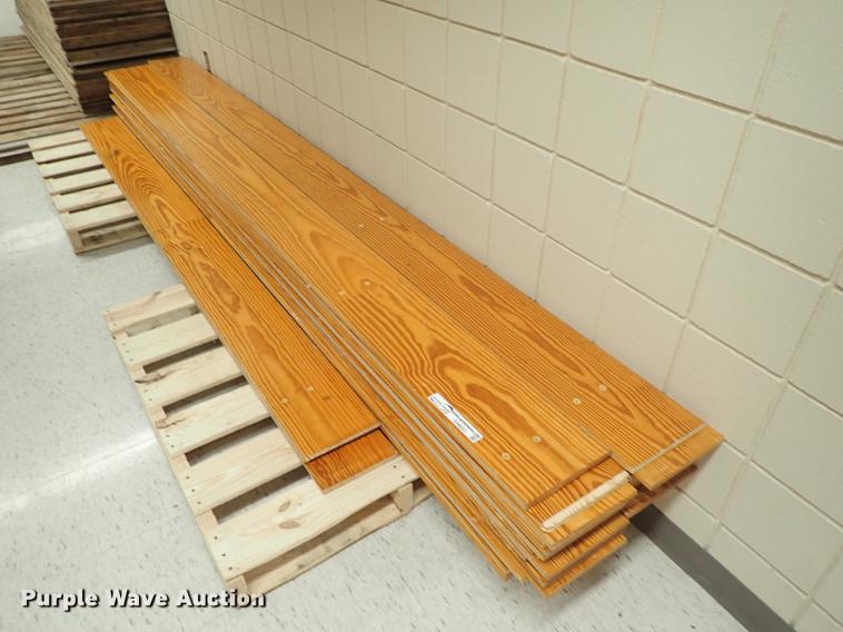 image for item EH9241 (35) pine bleacher boards