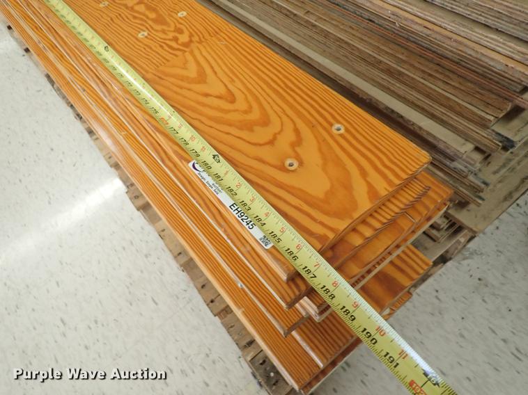 image for item EH9245 (22) pine bleacher boards