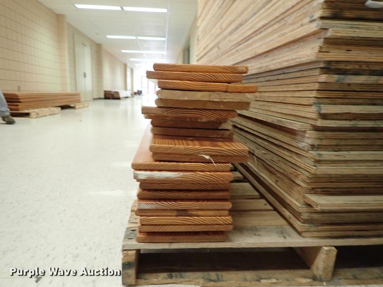 image for item EH9245 (22) pine bleacher boards