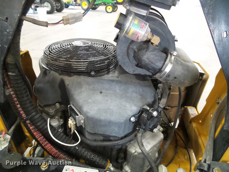 image for item EQ9081 2012 Hustler Super Z ZTR lawn mower