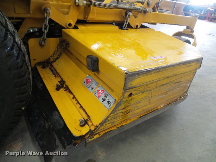 image for item EQ9081 2012 Hustler Super Z ZTR lawn mower