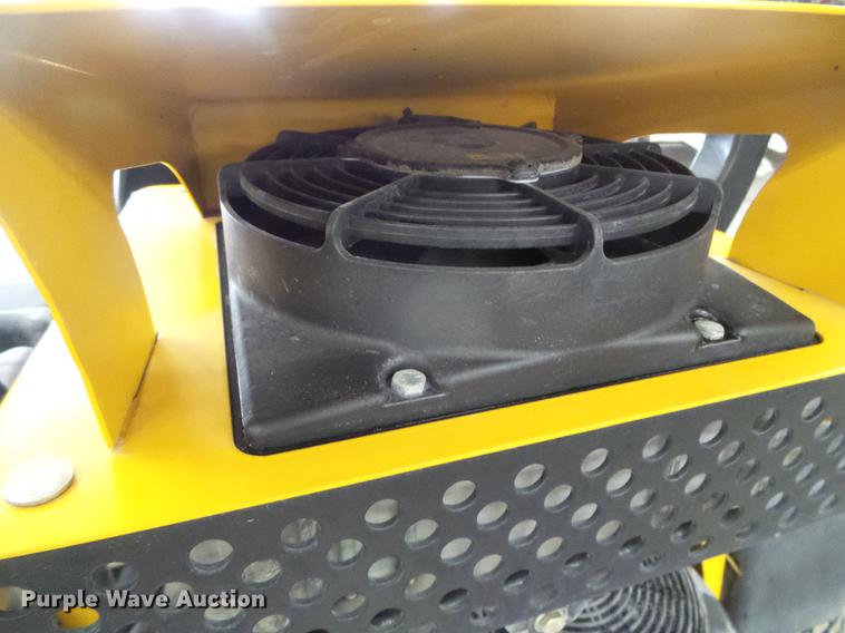 image for item EQ9081 2012 Hustler Super Z ZTR lawn mower