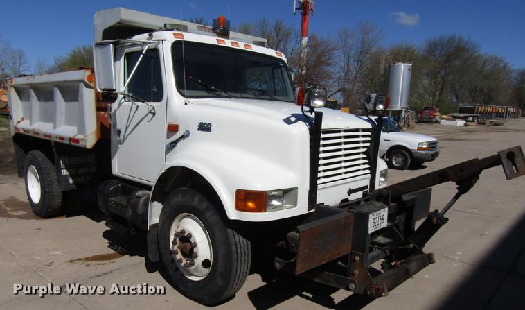 image for item EU9620 1999 International 4900 dump truck