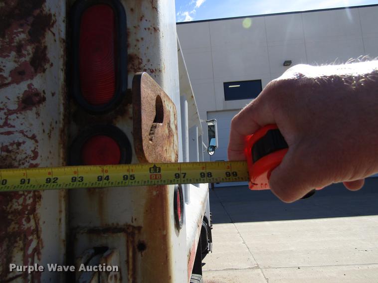 image for item EU9620 1999 International 4900 dump truck