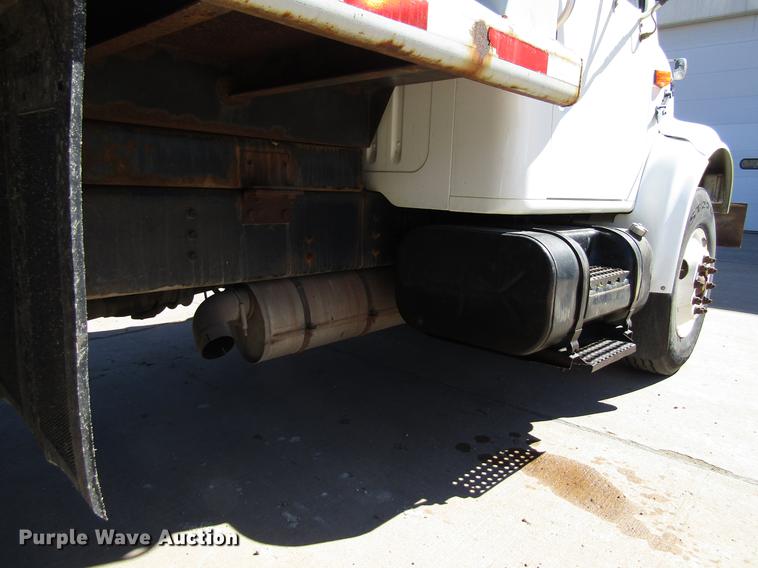 image for item EU9620 1999 International 4900 dump truck