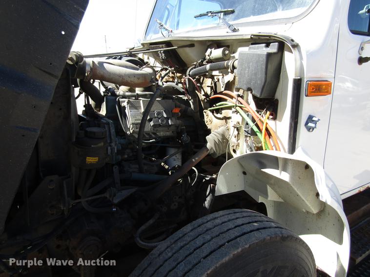 image for item EU9620 1999 International 4900 dump truck