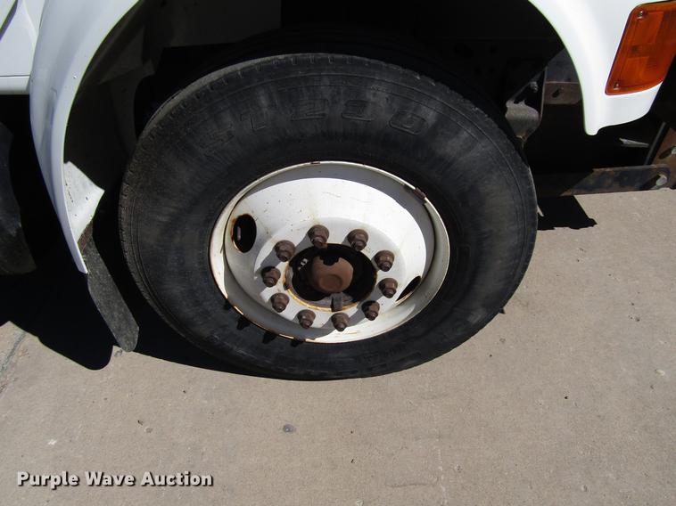 image for item EU9620 1999 International 4900 dump truck