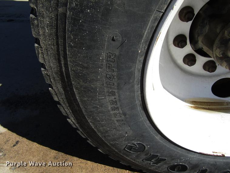 image for item EU9620 1999 International 4900 dump truck