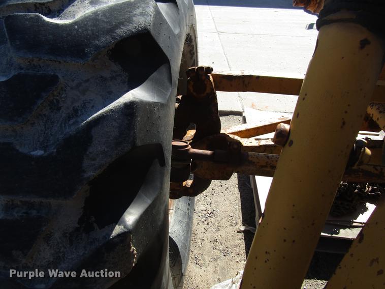 image for item EU9621 1976 Caterpillar 120G motor grader