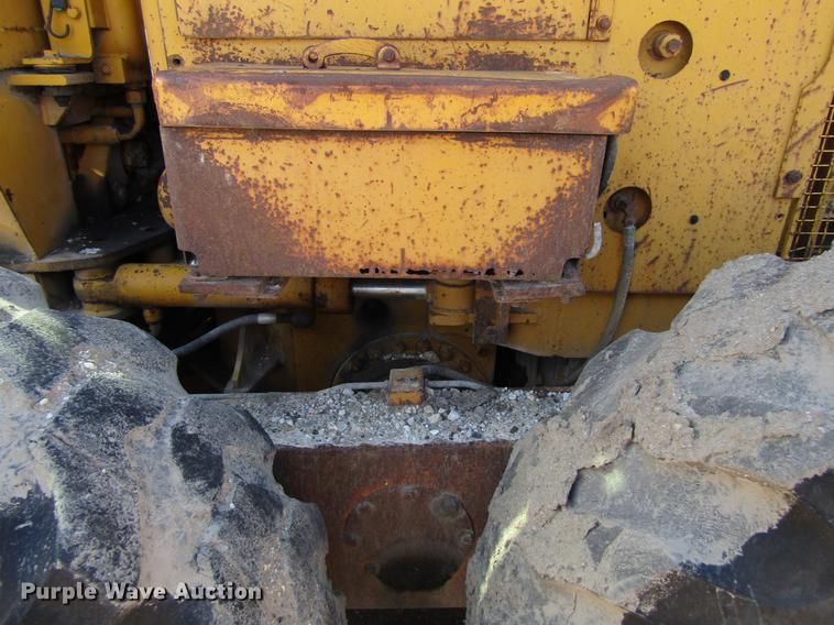 image for item EU9621 1976 Caterpillar 120G motor grader