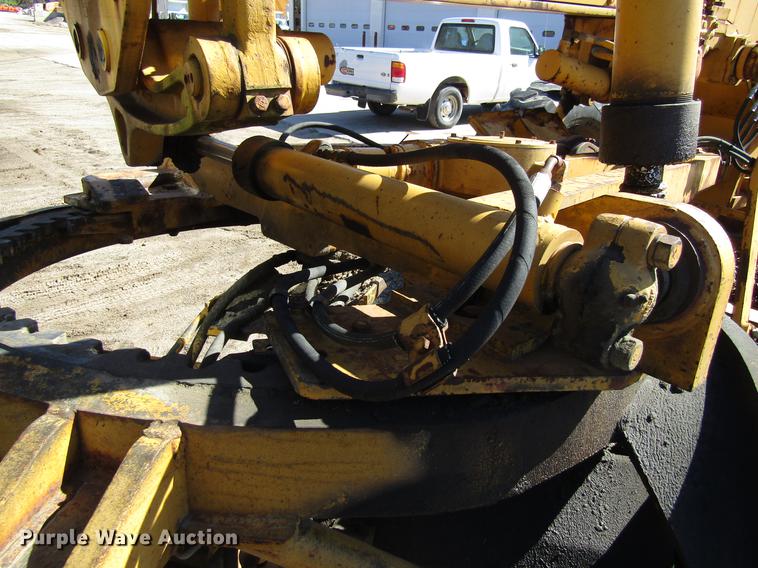 image for item EU9621 1976 Caterpillar 120G motor grader