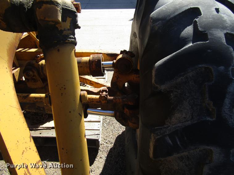 image for item EU9621 1976 Caterpillar 120G motor grader