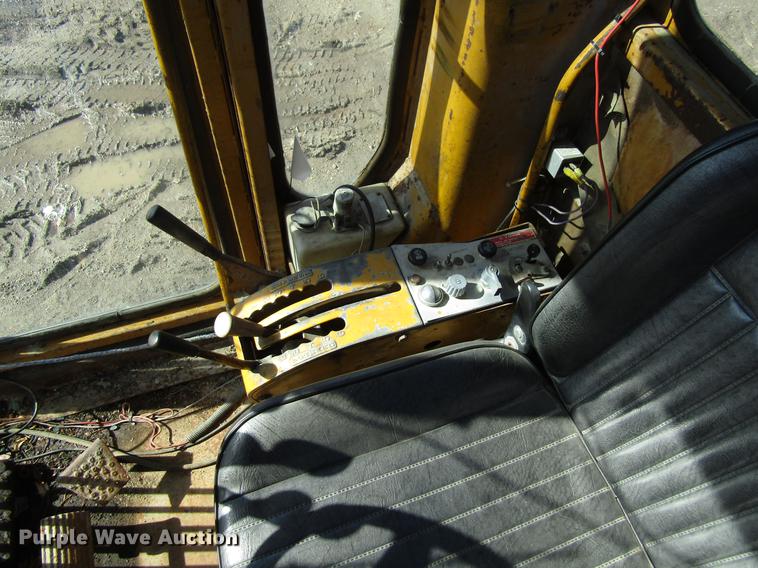 image for item EU9621 1976 Caterpillar 120G motor grader