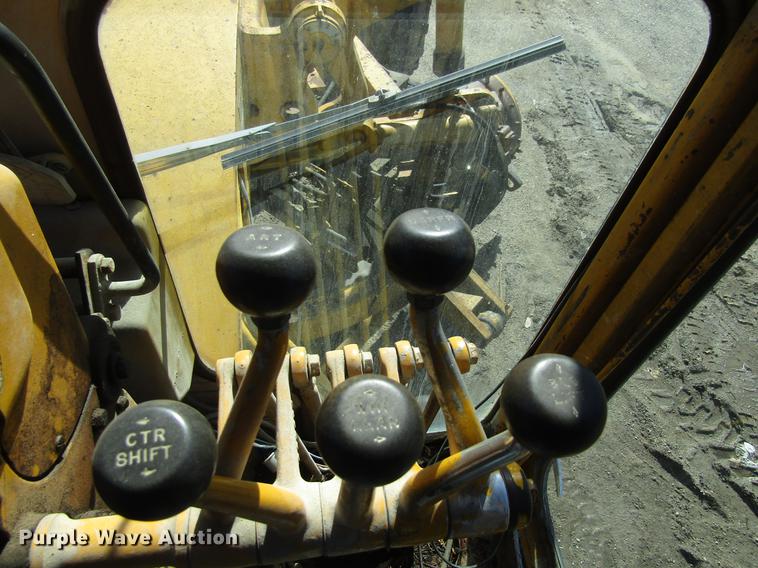 image for item EU9621 1976 Caterpillar 120G motor grader