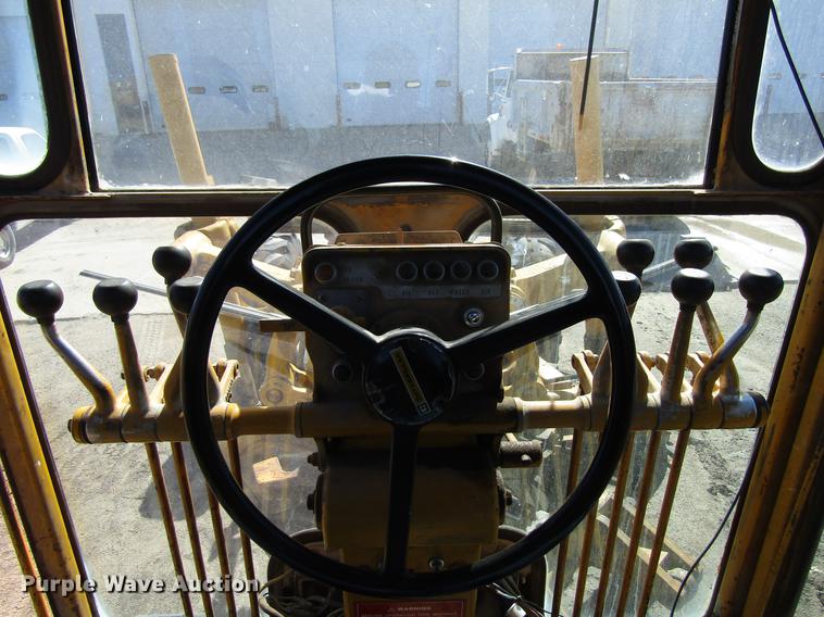 image for item EU9621 1976 Caterpillar 120G motor grader