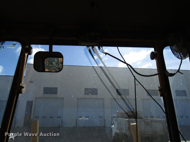 image for item EU9621 1976 Caterpillar 120G motor grader