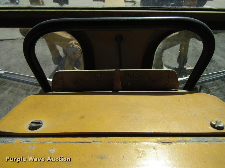 image for item EU9621 1976 Caterpillar 120G motor grader