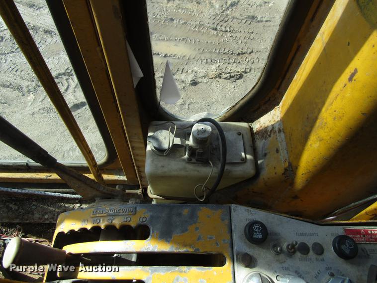 image for item EU9621 1976 Caterpillar 120G motor grader