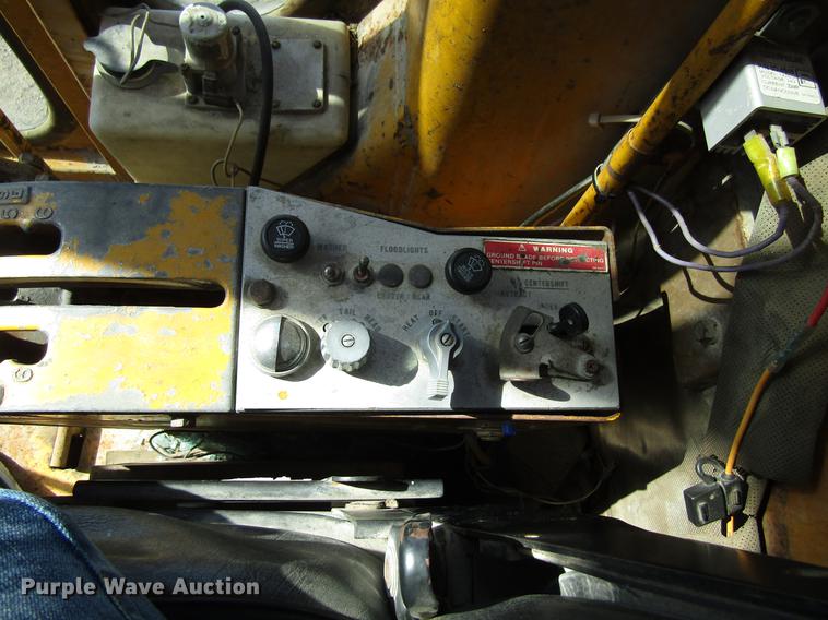 image for item EU9621 1976 Caterpillar 120G motor grader