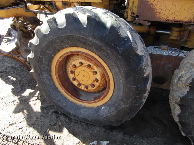 image for item EU9621 1976 Caterpillar 120G motor grader