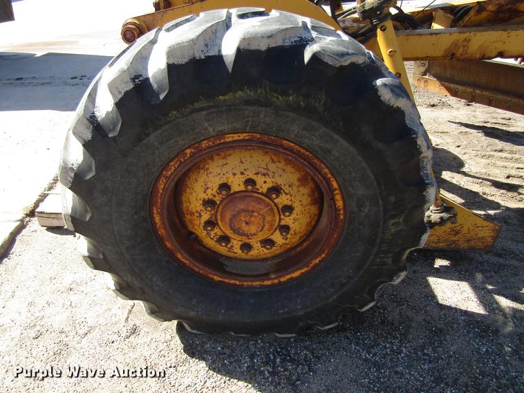 image for item EU9621 1976 Caterpillar 120G motor grader