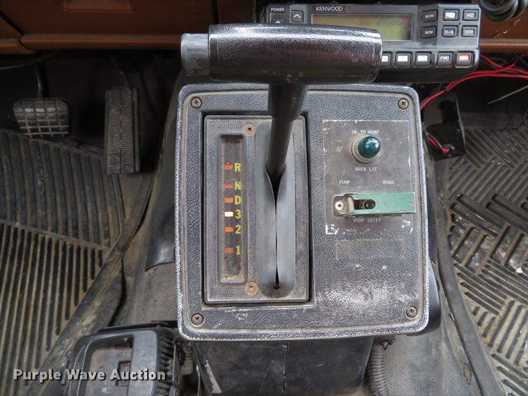 image for item EV9636 1991 GMC TopKick C6500 SL fire truck