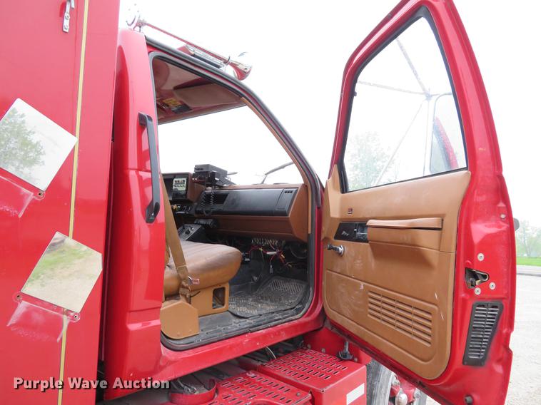 image for item EV9636 1991 GMC TopKick C6500 SL fire truck