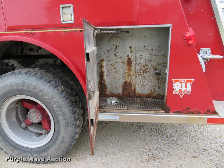 image for item EV9636 1991 GMC TopKick C6500 SL fire truck