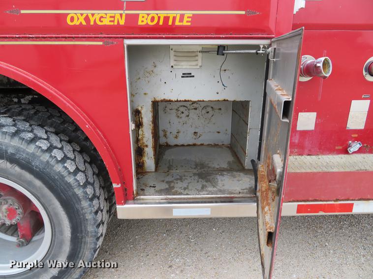 image for item EV9636 1991 GMC TopKick C6500 SL fire truck