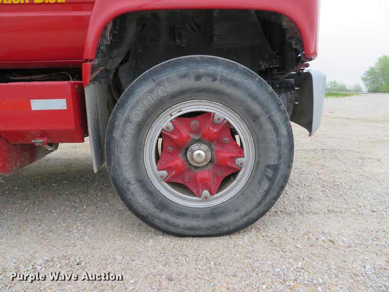 image for item EV9636 1991 GMC TopKick C6500 SL fire truck