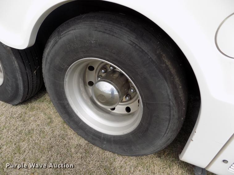 image for item FA9737 1999 Blue Bird LTC-40 school bus