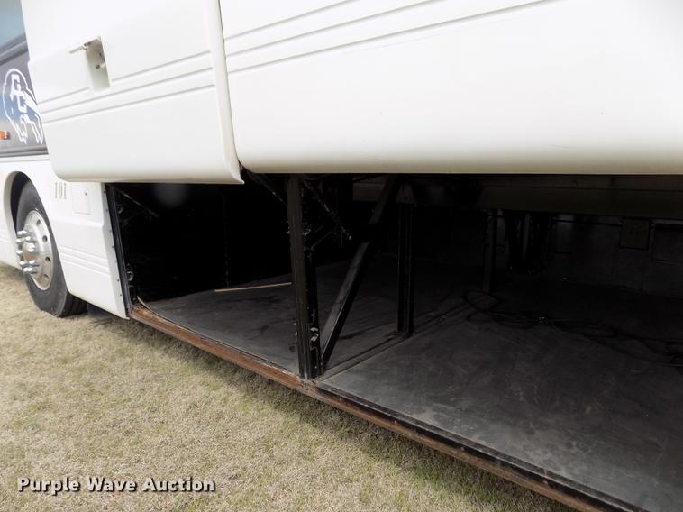 image for item FA9737 1999 Blue Bird LTC-40 school bus