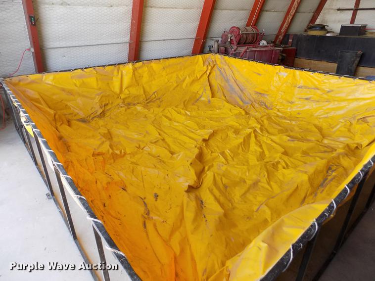 image for item FA9743 Syntex Industries potable water tank