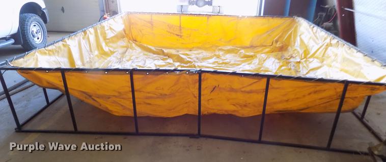 image for item FA9743 Syntex Industries potable water tank