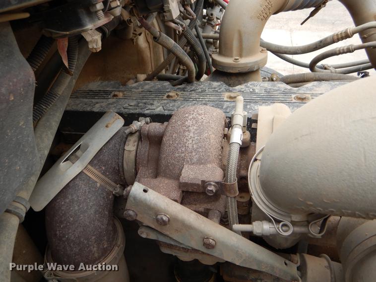 image for item FG9259 2000 Freightliner FL70 Business Class refuse truck