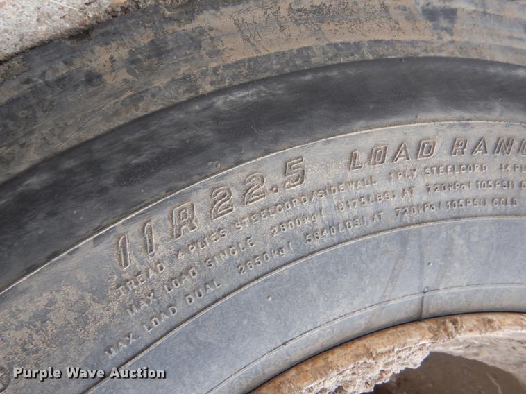 image for item FG9259 2000 Freightliner FL70 Business Class refuse truck