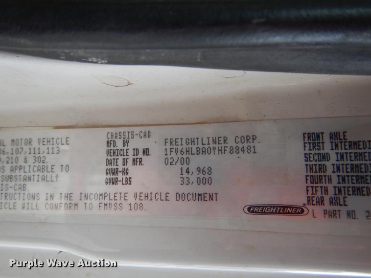 image for item FG9259 2000 Freightliner FL70 Business Class refuse truck